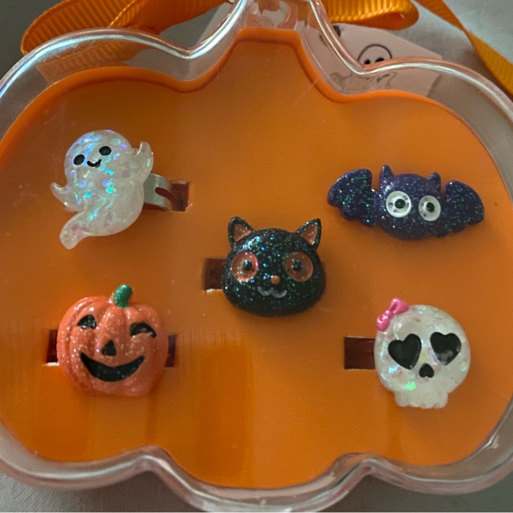 Claire’s Halloween Icons Adjustable Rings Boxed Gift Set